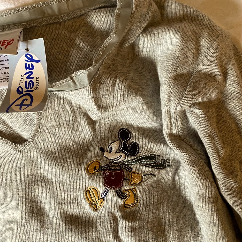 Vintage Mickey Mouse long sleeve. NWT